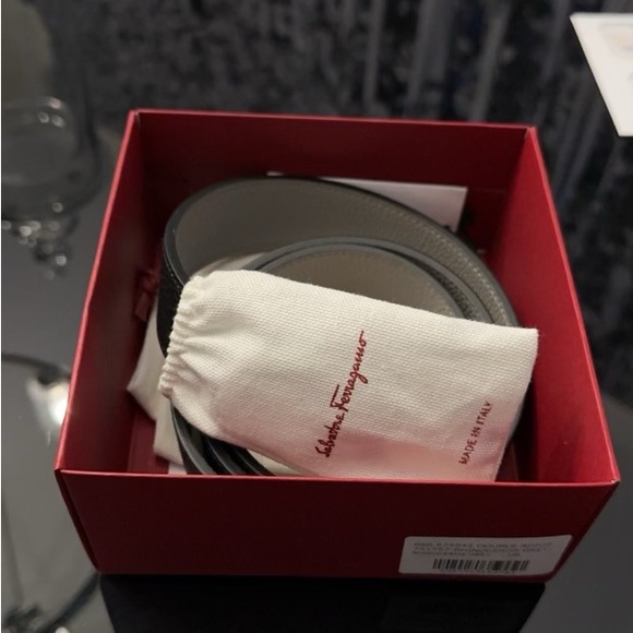 Ferragamo Reversible Belt - Picture 2 of 4